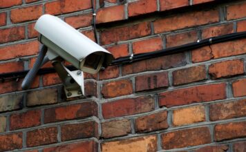 Come trovare telecamere nascoste in casa: guida pratica per scoprire microcamere spia telecamere nascoste in casa